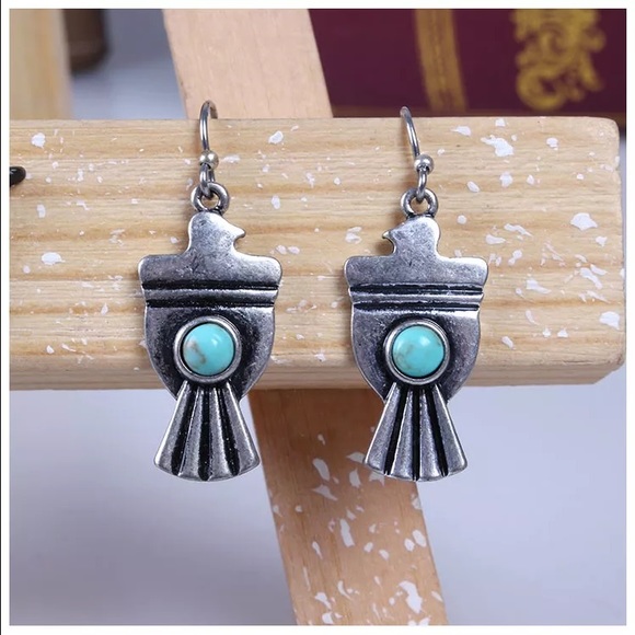 Lucky Brand Silvertone Native Bird Earrings - Picture 2 of 8